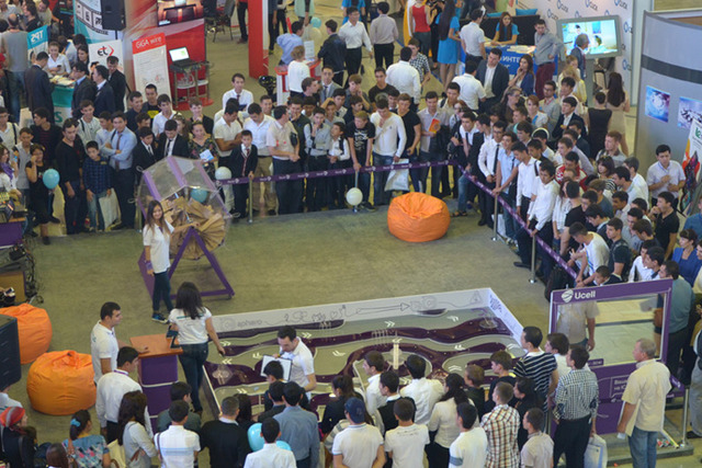 ​Ucell участвует в выставке ICTExpo 2014