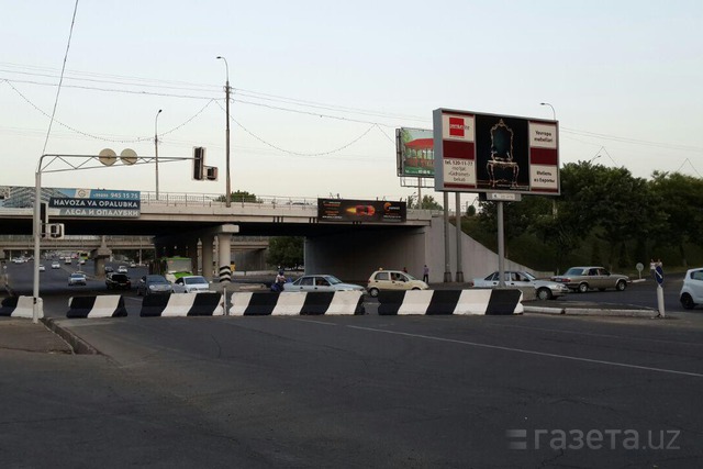 Выезд с Паркентской на Мустакиллик закрыт