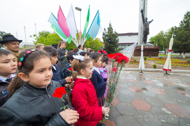 Тошкентда коинотга илк парвознинг 55 йиллиги нишонланди (фото)