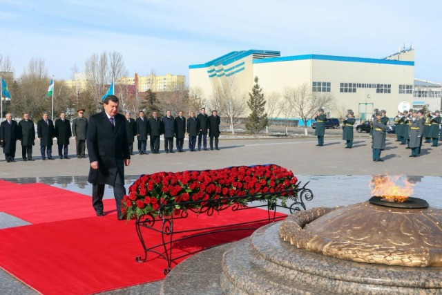 Shavkat Mirziyoyev Ostonadagi Davlat rahbarlari xiyoboniga ko‘chat o‘tqazdi