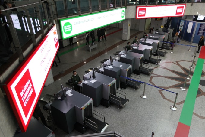 Foto: Aeroportlarda «yashil» va «qizil» yo‘laklar ishga tushirilmoqda