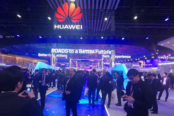 Huawei принимает участие в MWC 2018 в Барселоне