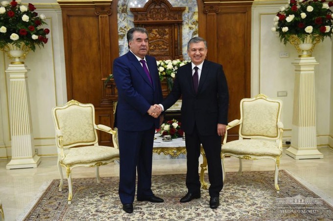 Shavkat Mirziyoyev Imomali Rahmon bilan uchrashdi