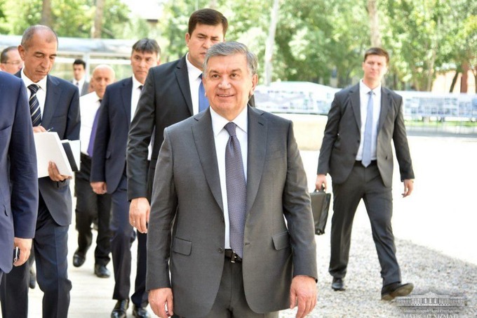 Shavkat Mirziyoyev yozuvchilar uyiga tashrif buyurdi