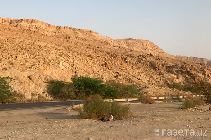 Ўлик денгиз яқинидаги Jordan Valley Highway