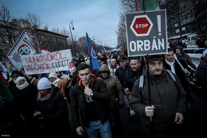 В Венгрии протестуют против трудовой реформы