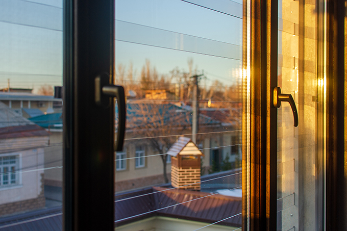 Металлические решетки на окна дома
