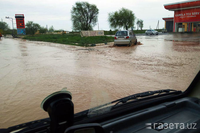 МЧС устраняет последствия схода селей