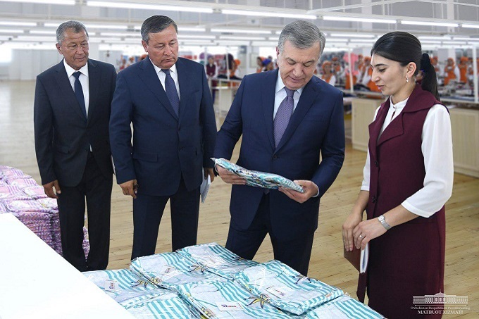 Shavkat Mirziyoyev Xonobod shahridagi «Xon tex city» MCHJ faoliyati bilan tanishdi