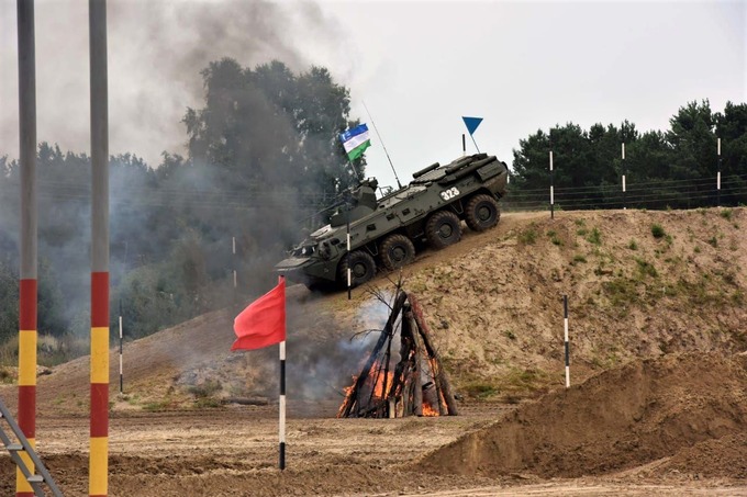 Военные Узбекистана завоевали третье место конкурса «Безопасный маршрут» на АрМИ