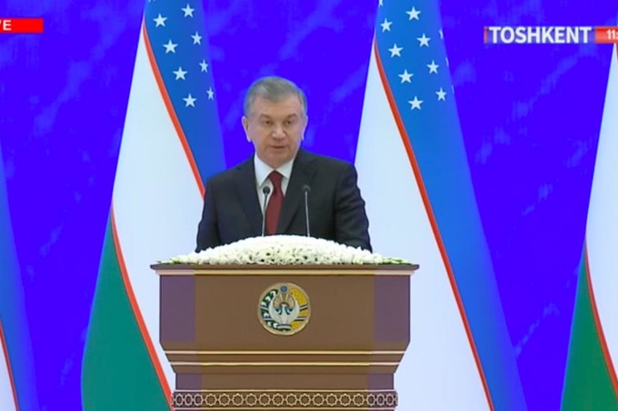 Шавкат Мирзиёев: «Раҳбарлар эришилган дастлабки ижобий кўрсаткичларга маҳлиё бўлиб, хотиржамликка берилмаслиги керак»