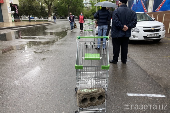 В ряде стран смягчается карантинный режим