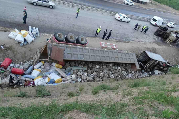 Трое погибли в ДТП с грузовиками