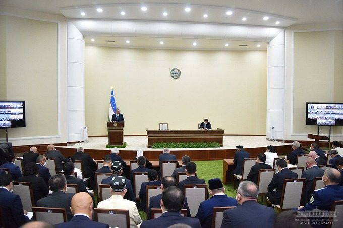 “Eskicha tushunchada qolib ketgan rahbarlar yo‘q emas” — Shavkat Mirziyoyev