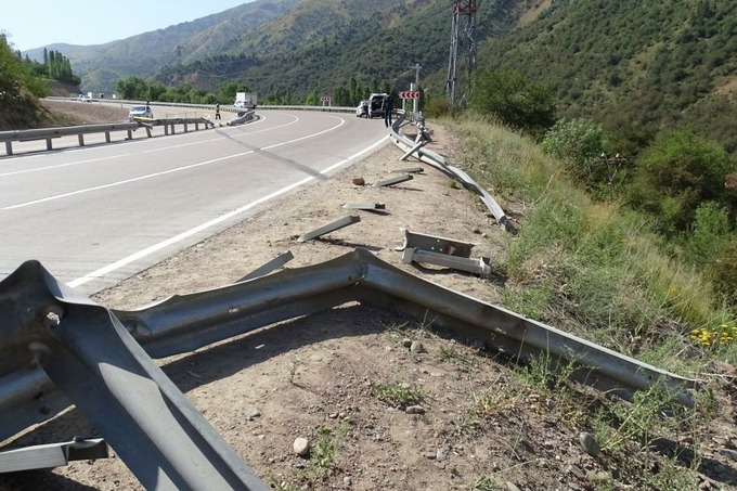 Двое погибли в ДТП в Наманганской области