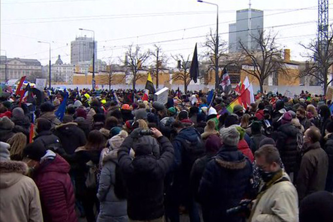 В Польше протестующие требуют отставки правительства