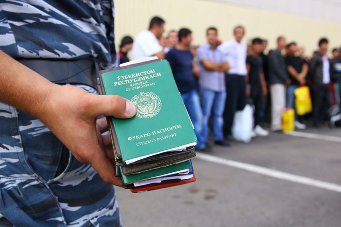 O‘zbekiston diplomatik vakolatxonalari Rossiyada bo‘lib turishni qonuniylashtirish uchun yordam ko‘rsatadi