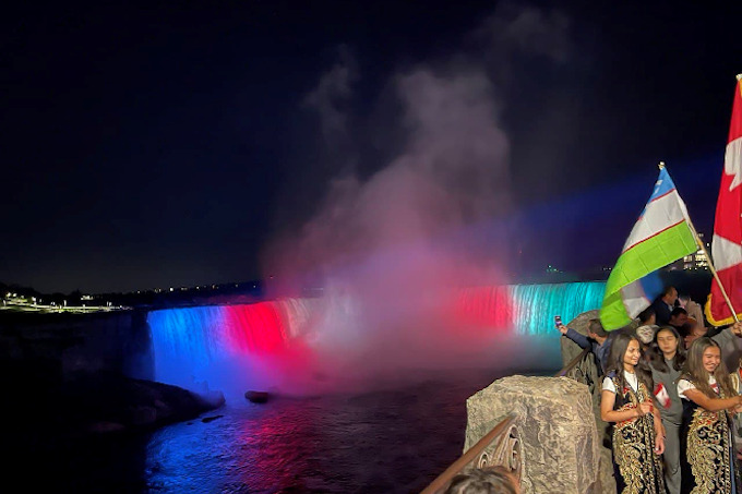 Niagara sharsharasi O‘zbekiston bayrog‘i ranglariga burkandi — video