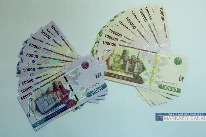 Yangi namunadagi 50 ming va 100 ming so‘mlik banknotalar muomalaga chiqarildi