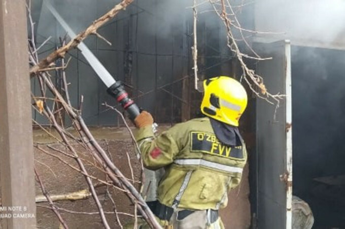 Jomiy bozori yaqinidagi omborxonada yong‘in sodir bo‘ldi