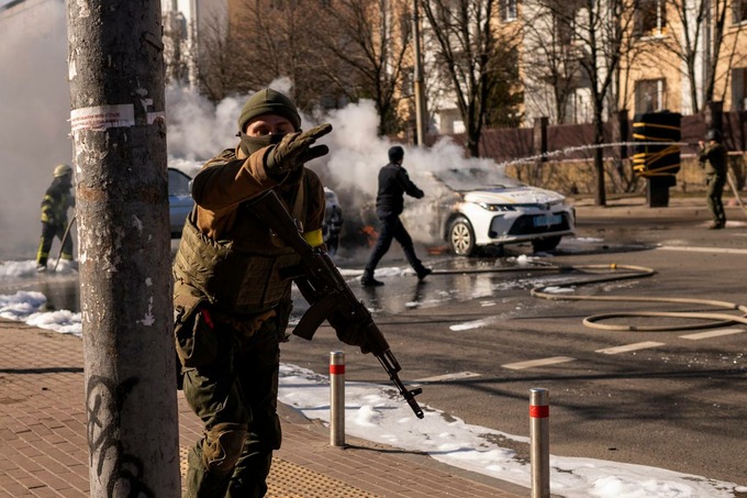 Военная помощь, угроза ядерным оружием, ужесточение санкций. Итоги последних дней войны в Украине