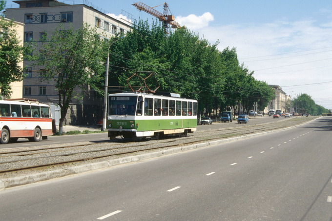 Трамвай на улице Навои, 1998 год.