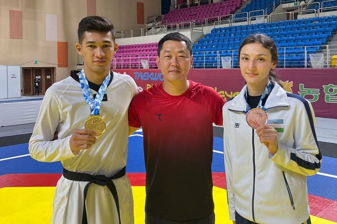 Jasur Jaysunov, Pavel Xan (murabbiy), Feruza Sadikova.