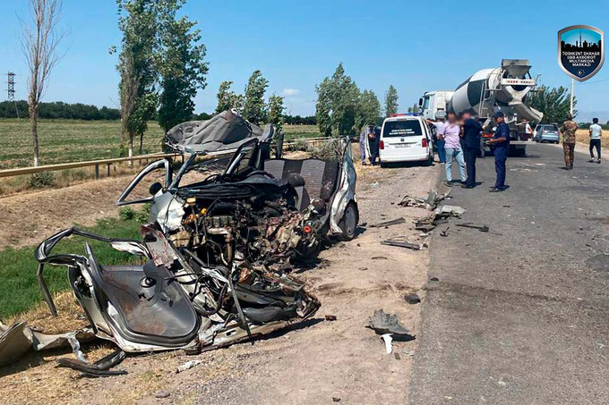 Водитель Matiz погиб после столкновения с бетономешалкой в Ташкенте