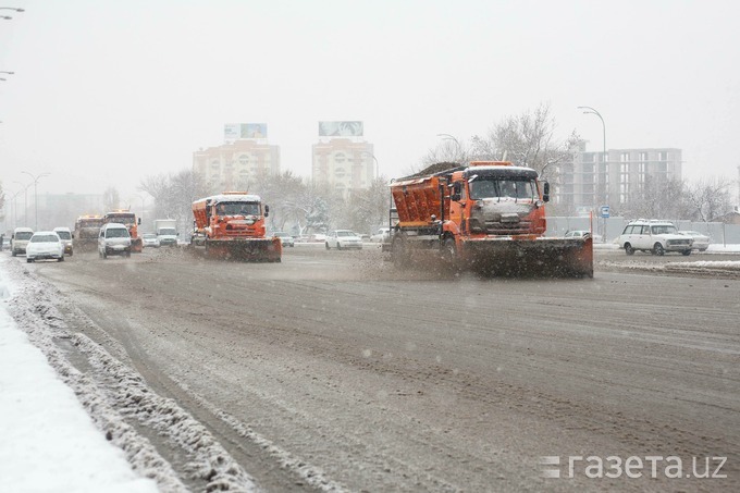 Toshkentda qor tozalash ishlariga dekabr oyidagi vaziyatdan ko‘ra ko‘proq texnika va odamlar jalb qilinmoqda