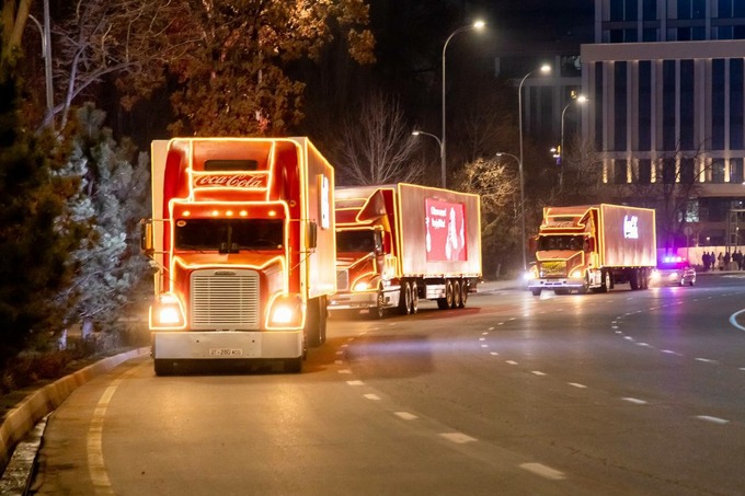 Coca-Cola`dan haqiqiy Yangi yil sehrining retsepti: karvon, taomlar festivali, tanlovlar va raqslar