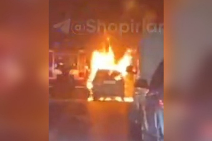 Видео: женщина-водитель вылетела из машины на перекрестке под Волгоградом