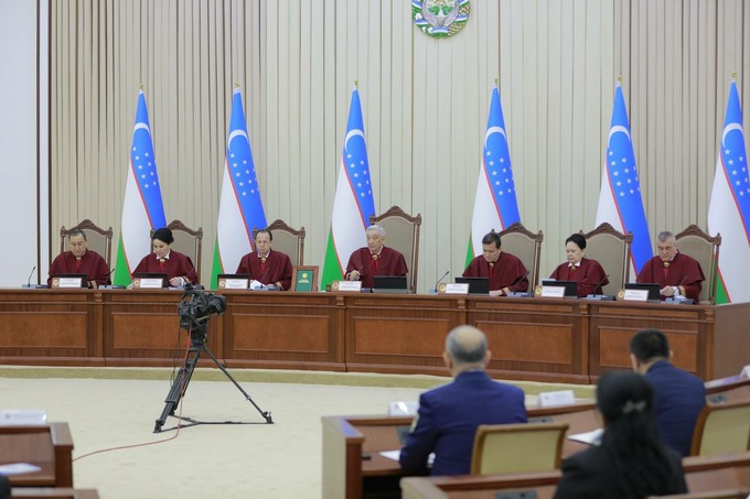 Konstitutsiyaviy sud qarorida Konstitutsiyaning yangi tahriri mansabdor shaxslarga qanday qo‘llanilishi tushuntirildi