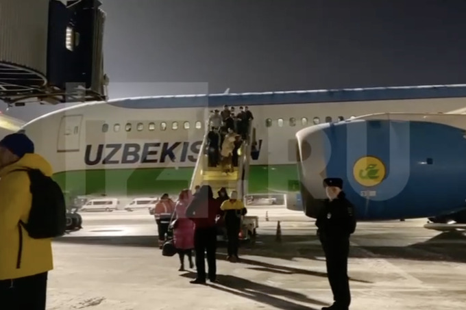 Uzbekistan Airways`нинг Тошкентдан Москвага учган самолёти аэропортда 4 соат қолиб кетди