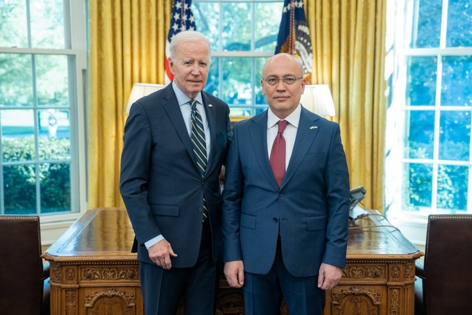 US President receives Ambassador of Uzbeksitan