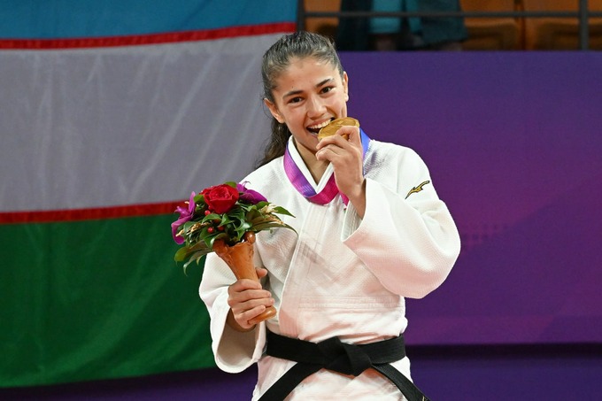 Diyora Keldiyorova dzyudo bo‘yicha -52 kg vazn toifasidagi bahslarda oltin medalni qo‘lga kiritdi.