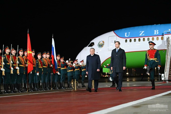 Shavkat Mirziyoyev Qozondan Moskvaga yetib bordi