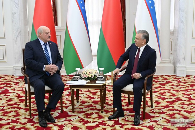 Shavkat Mirziyoyev Qirg‘izistonda Aleksandr Lukashenko bilan uchrashdi