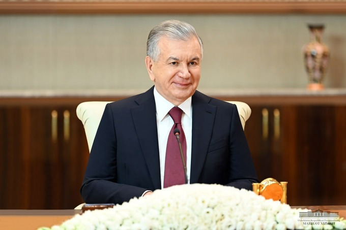 Shavkat Mirziyoyev IHT sammitida ishtirok etish uchun kelgan davlat rahbarlari bilan uchrashdi