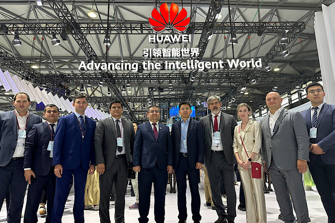 Представители ИКТ-сферы Узбекистана ознакомились с решениями 5G-Advanced Huawei в Шанхае