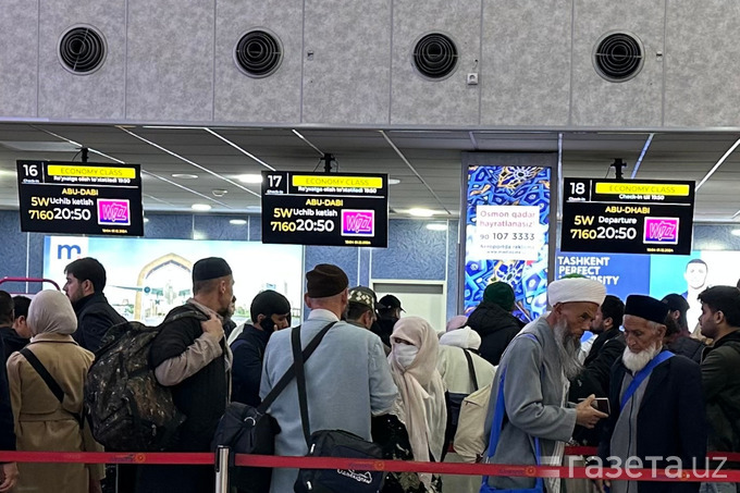 Passengers boarding Wizz Air's Sunday flight from Tashkent to Abu Dhabi.