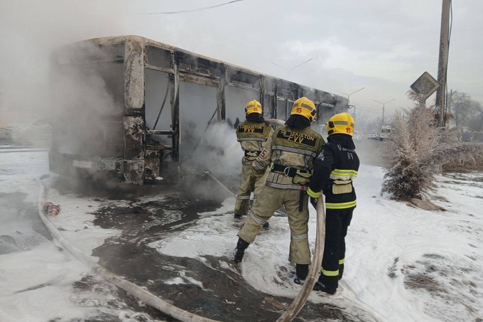 Video: Toshkentda avtobus yonib ketdi